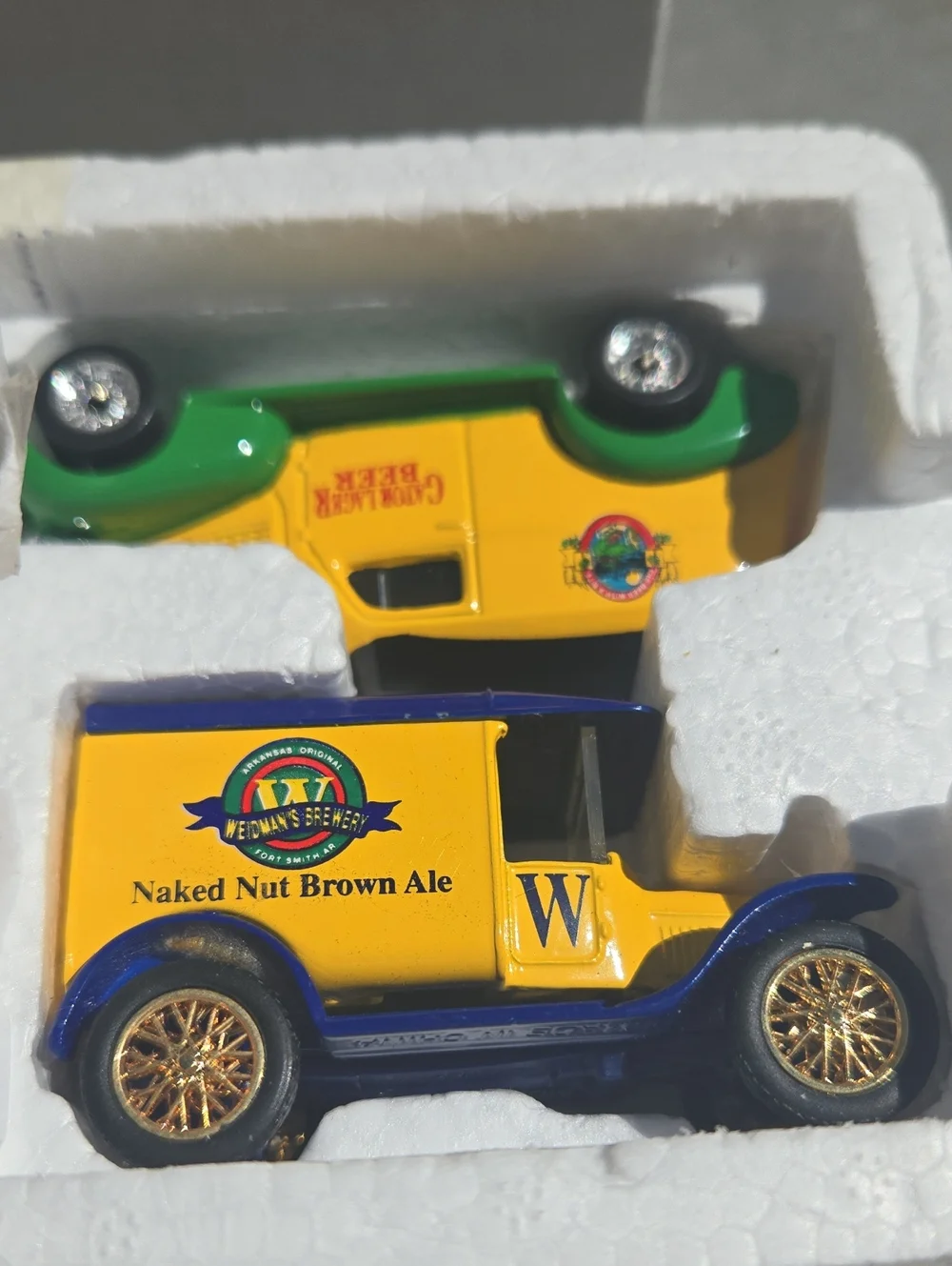 1996 Matchbox Micro Breweries Diecast Set 4 NIB Complete Vintage (BIN 010)
